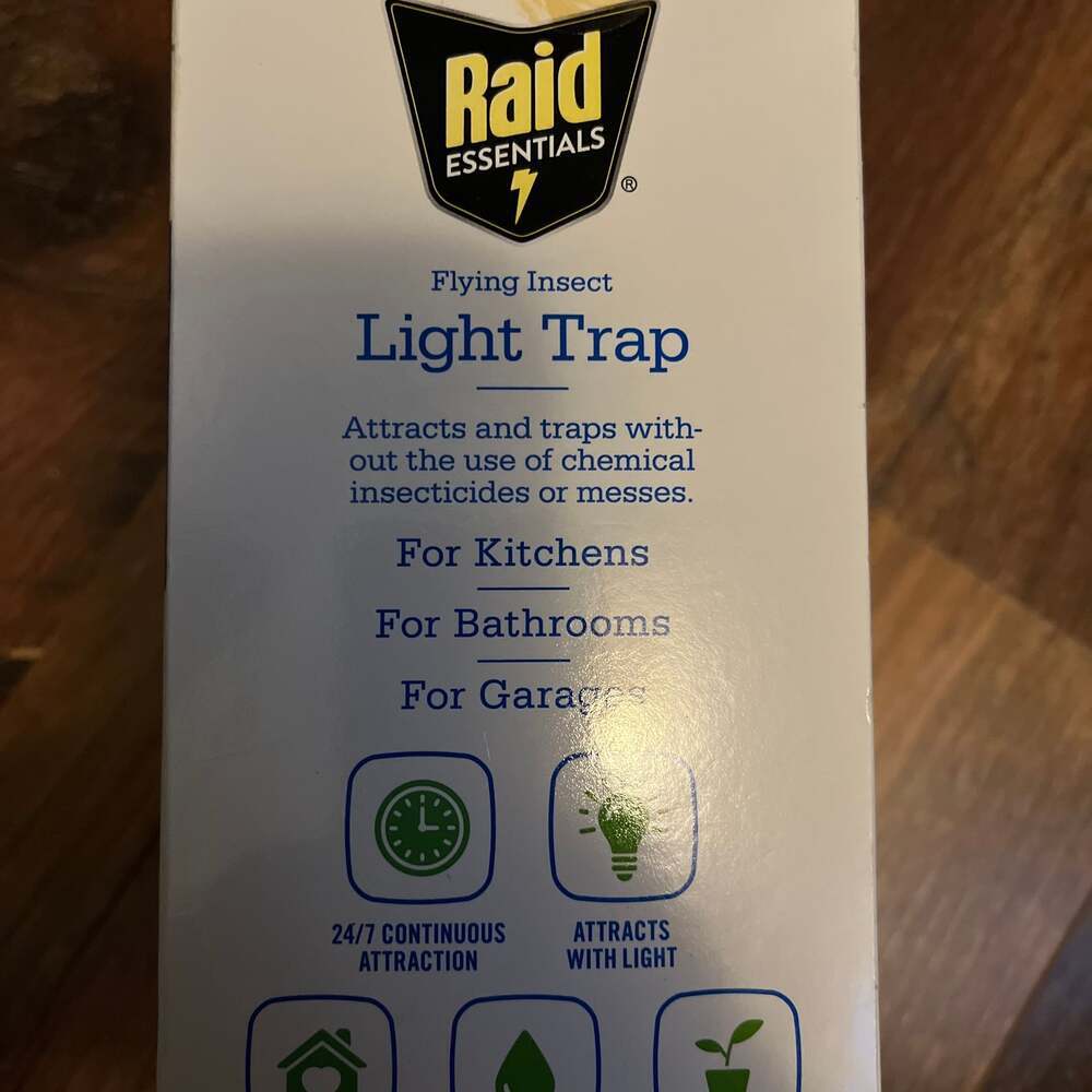 Raid Essentials Flying Insect Light Trap Starter Kit, 1 Device + 1 Refill - Picture 2 of 2
